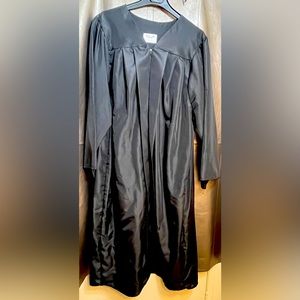 Josten’s Adult College Graduation Robe Size 5’10” to 6” Black Unisex